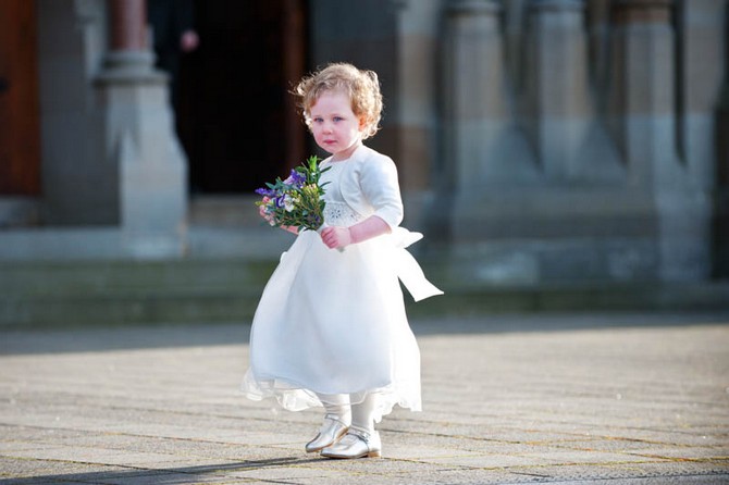 flower girl wedding church 